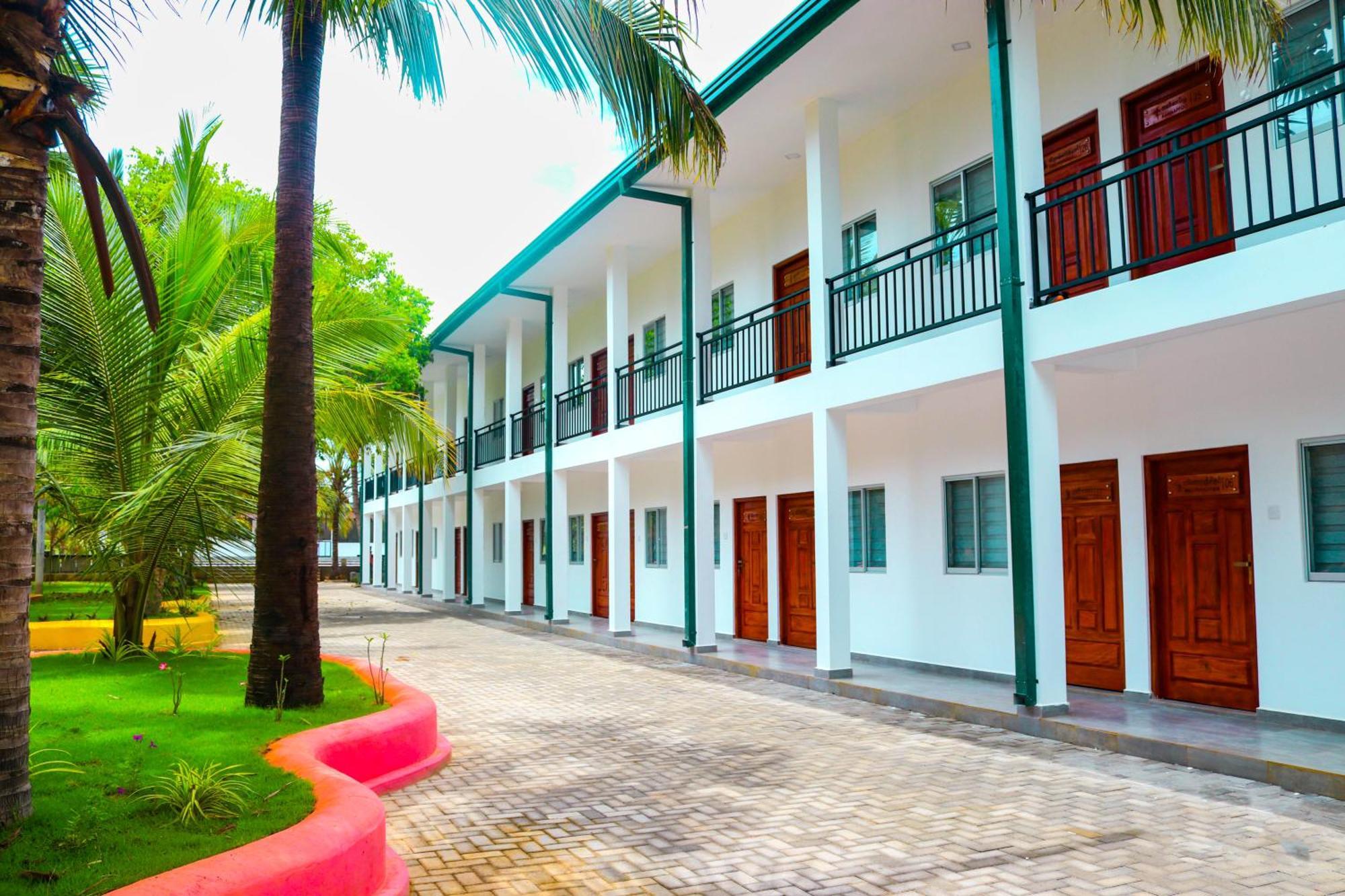 Reecha Resort & Hotel Kilinochchi 外观 照片