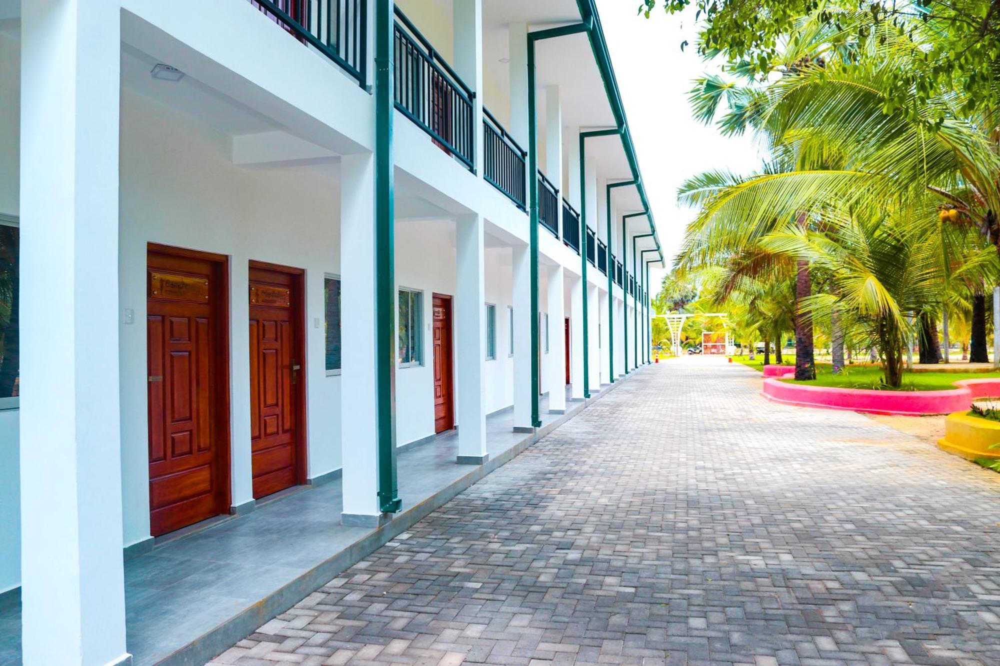 Reecha Resort & Hotel Kilinochchi 外观 照片